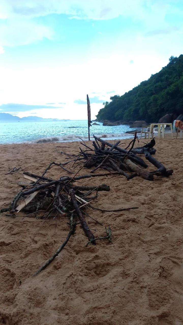 Efferus Hostel Ubatuba Buitenkant foto