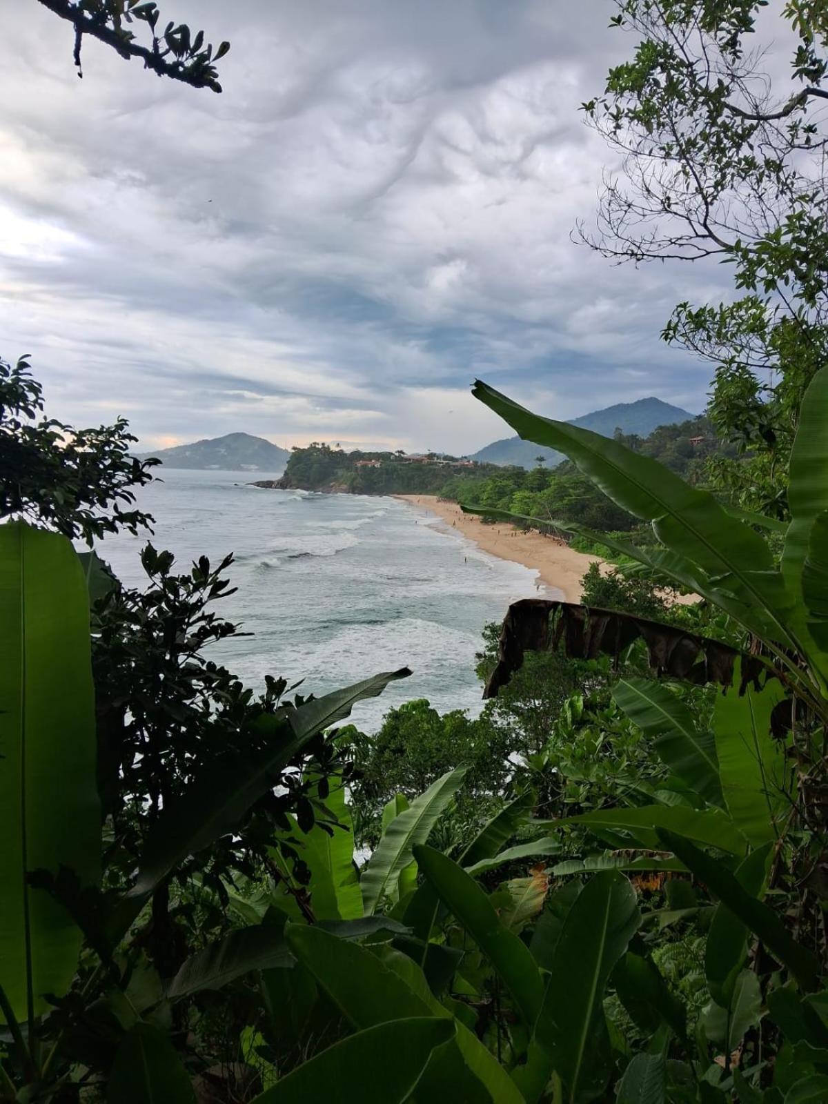 Efferus Hostel Ubatuba Buitenkant foto